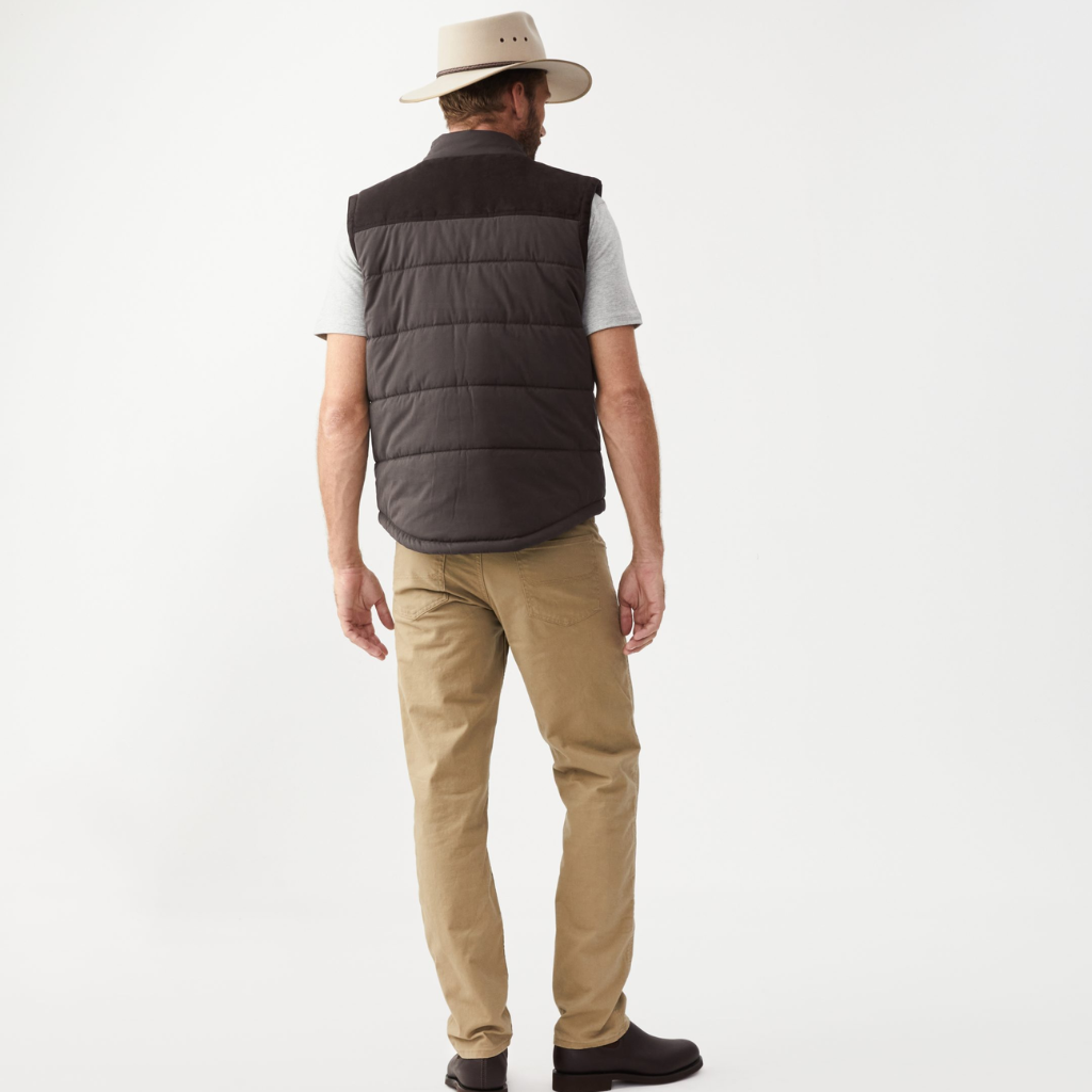 Carnarvon vest