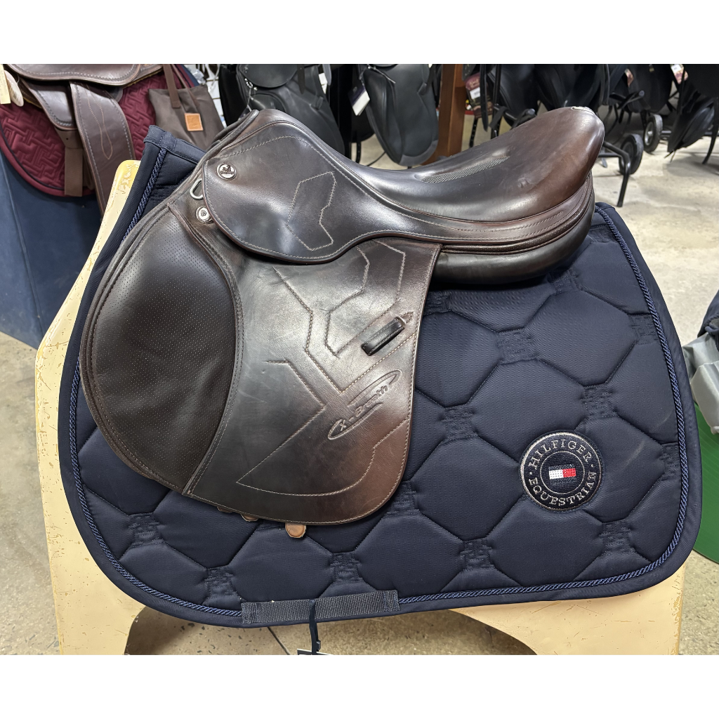 Prestige X Breath Jump Saddle 17" (used)